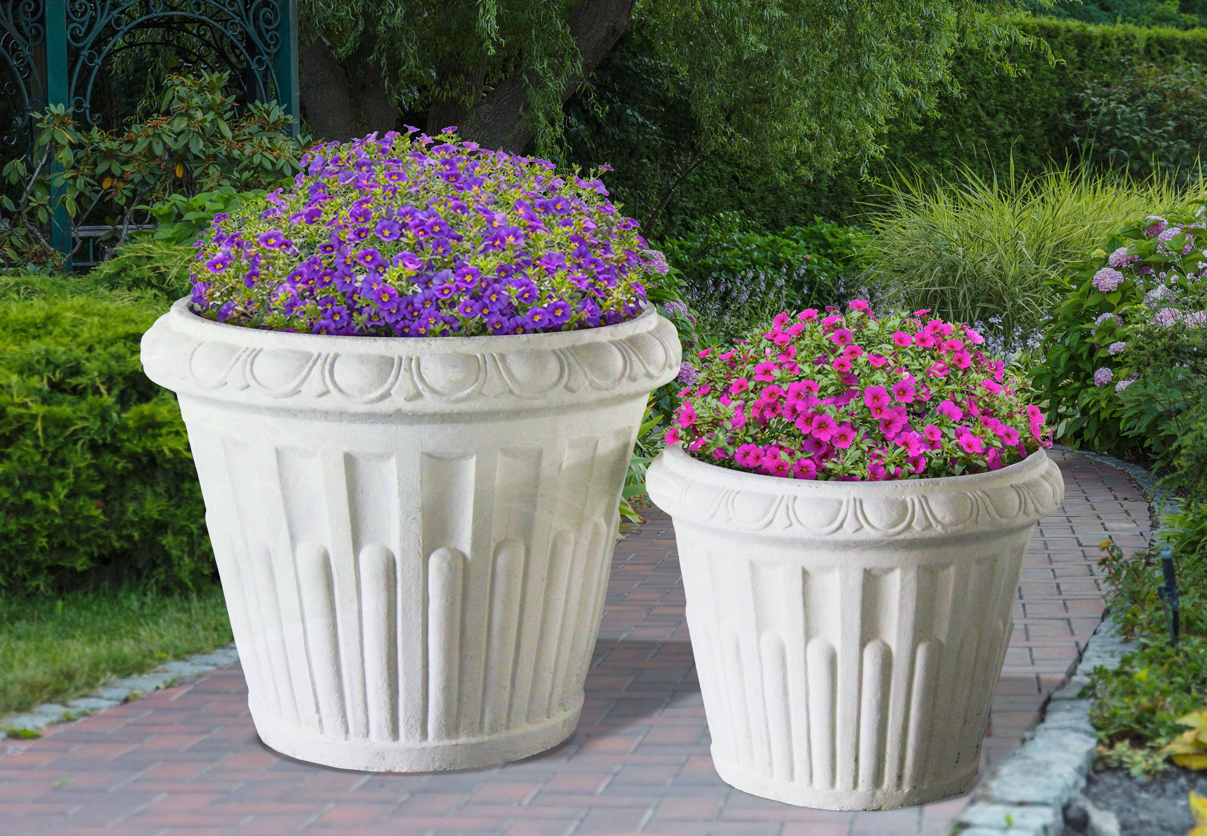 BARCELLATO_REGAL_PLANTER_SET - Cast Stone International 