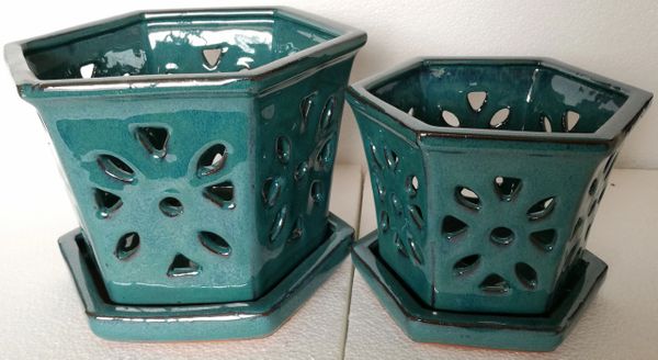 DAISY_ORCHIRD_POT_67994198-05ad-42e4-883b-16b187637d53 - Cast Stone International 