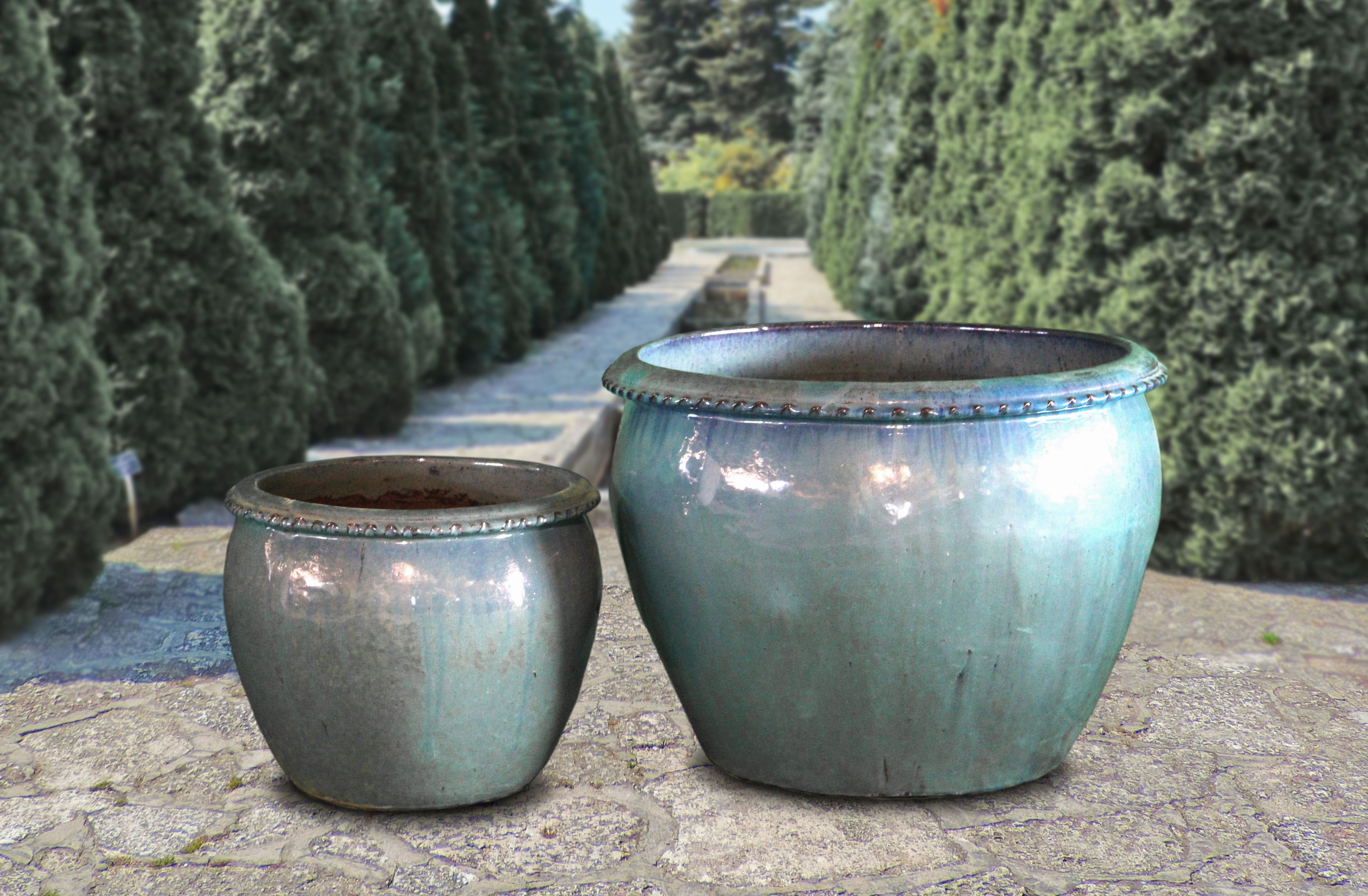 FIDELITY_PLANTERS_SET_OF_2 - Cast Stone International 