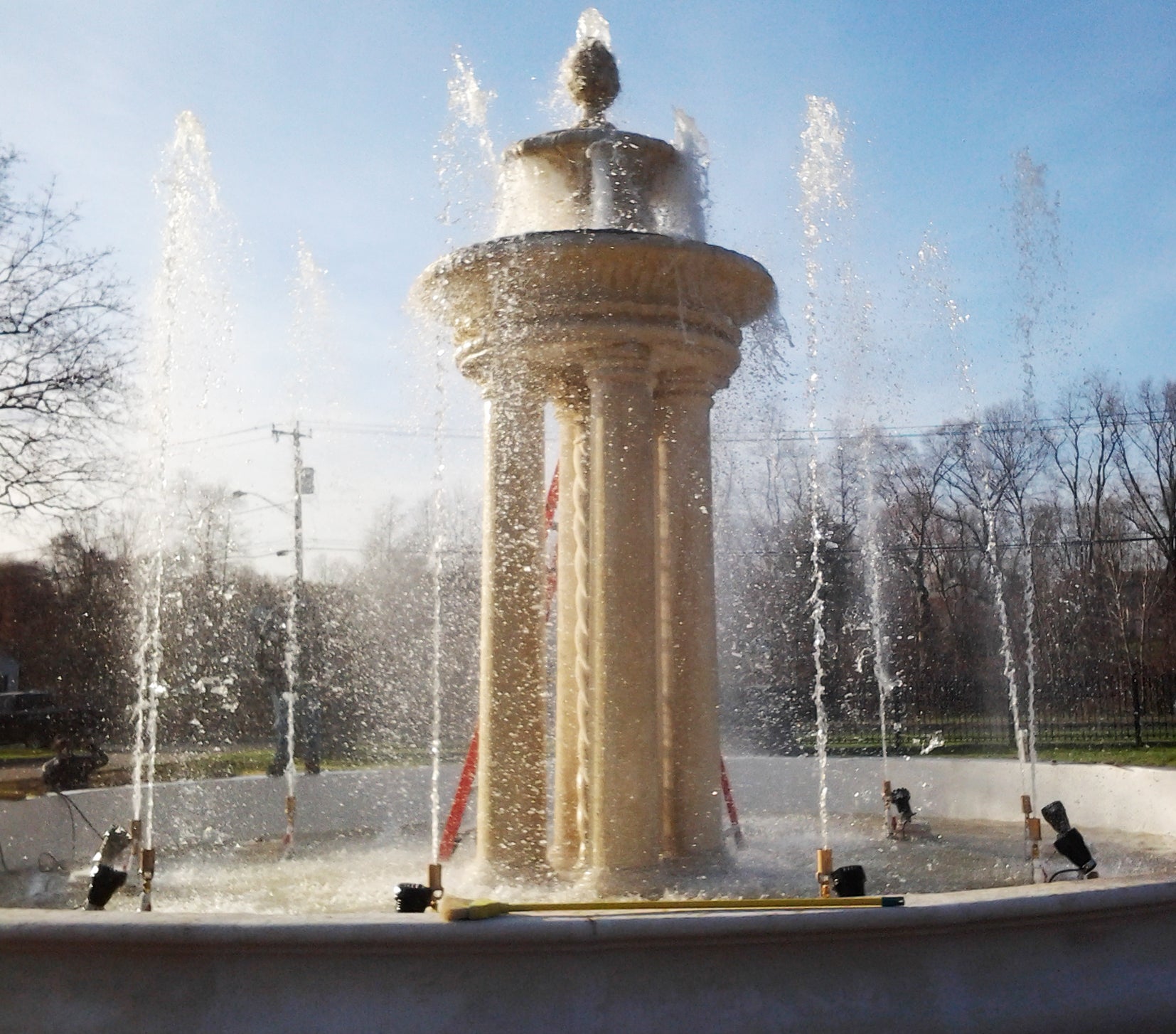 GRAND_MAJESTIC_WATER_FOUNTAIN_3 - Cast Stone International 
