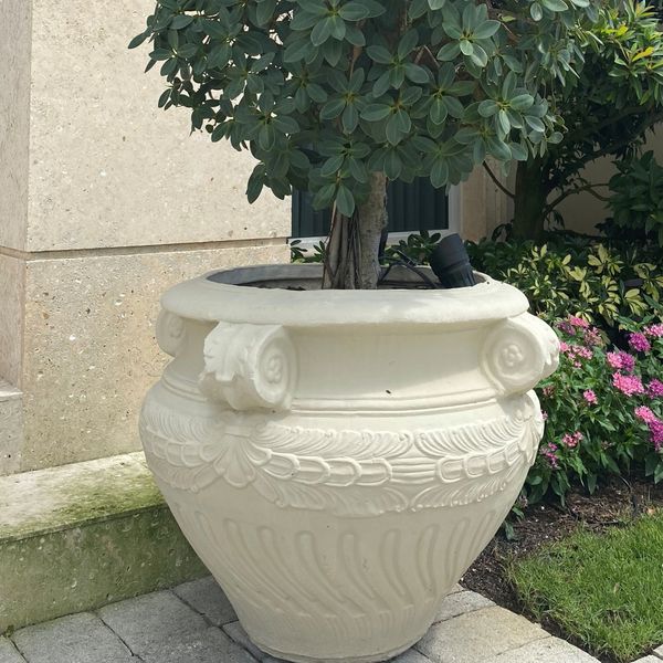 ITALIAN_GAZZONE_VASO_e387faa9-8b0d-4982-a448-3933b8853a1e - Cast Stone International 