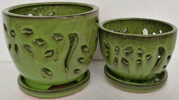 JOLIE_ORCHID_POT_5ca52bcf-8f23-4696-95bb-8b491e420bbf - Cast Stone International 
