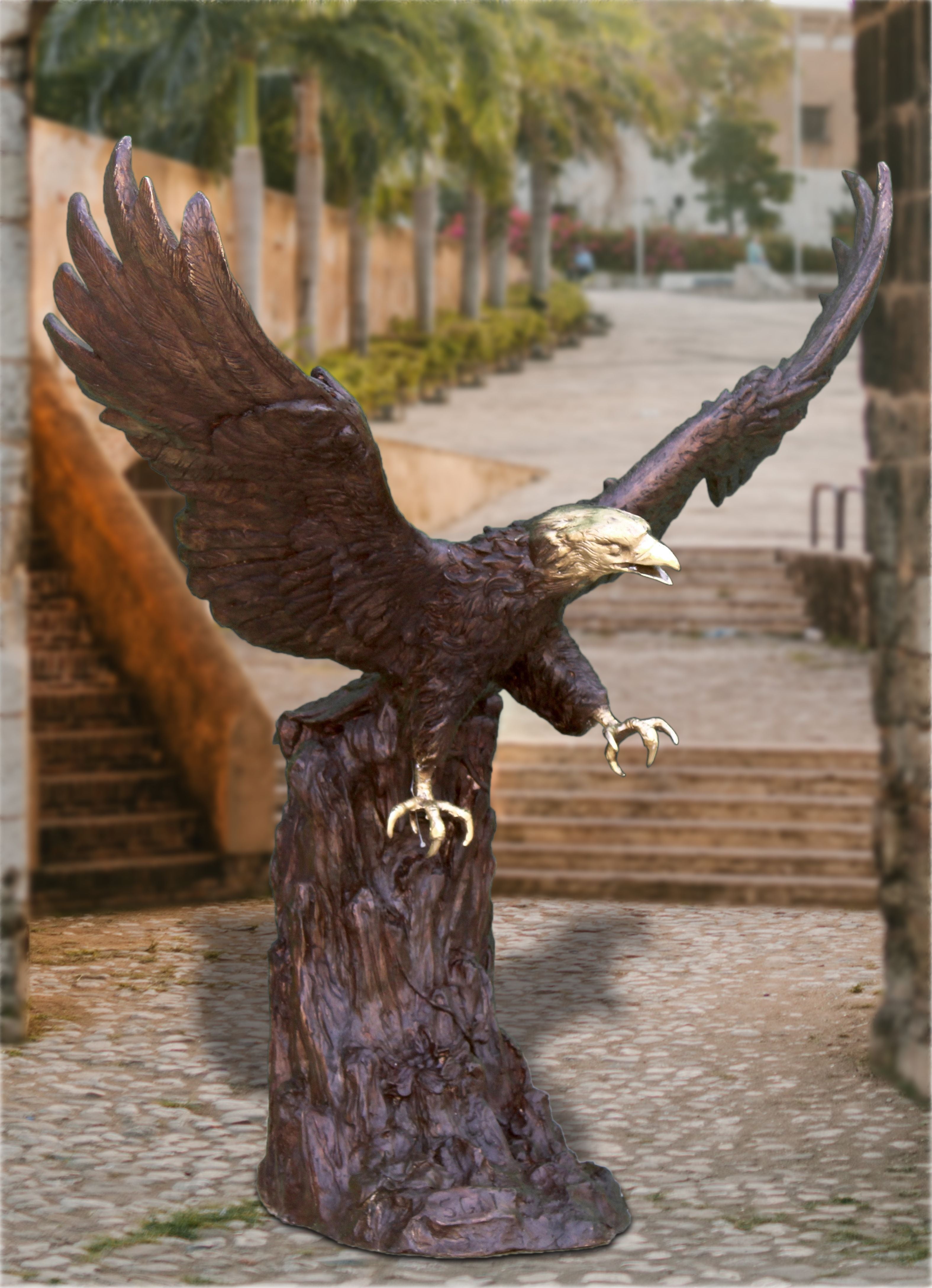 SOARING_EAGLE_BRONZE_STATUE - Cast Stone International 