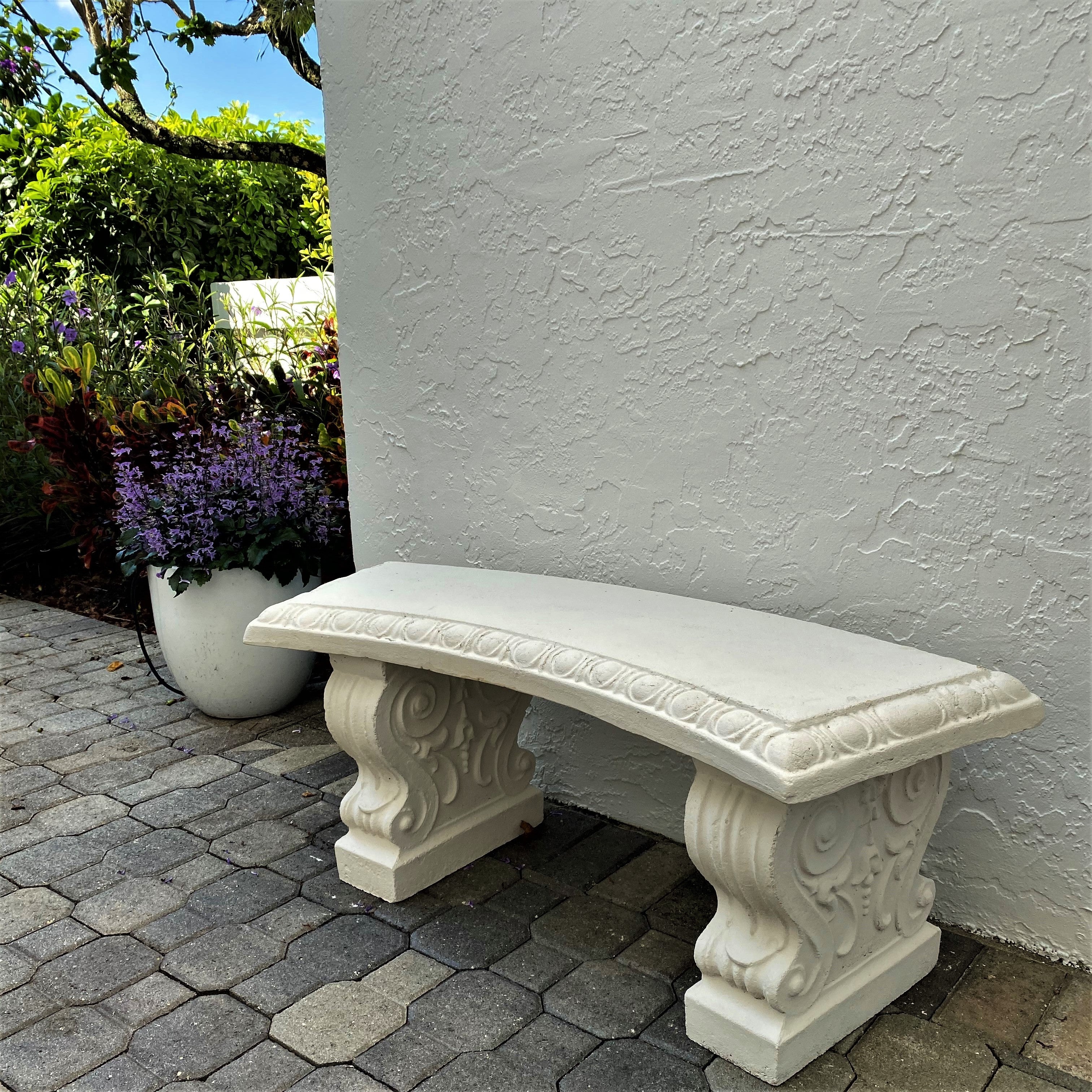 STANDARD_PATIO_CURVED_BENCH_-_SQAURE_1 - Cast Stone International 